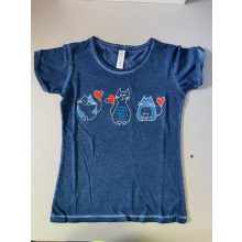 Három cica női hímzett póló