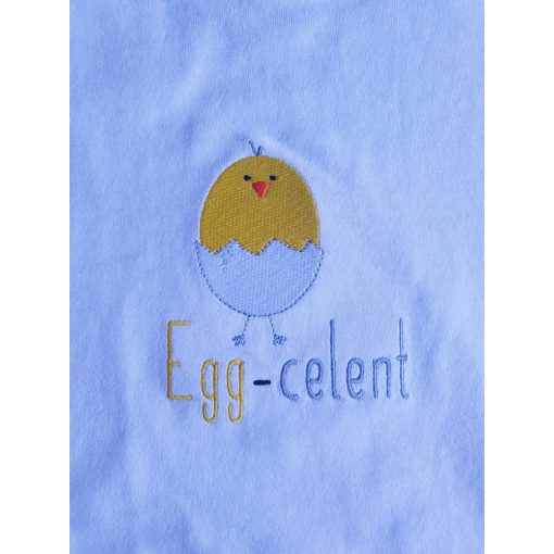 Egg-celent hímzett póló