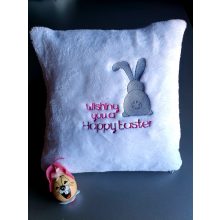 Nyuszis hímzett párna