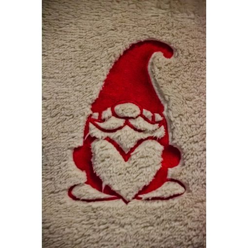 Szívecskés manó hímzett párna