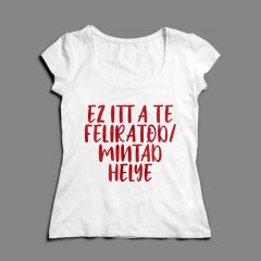 Egyedi mintájú női póló