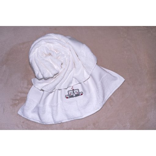 Computer love hímzett törölköző